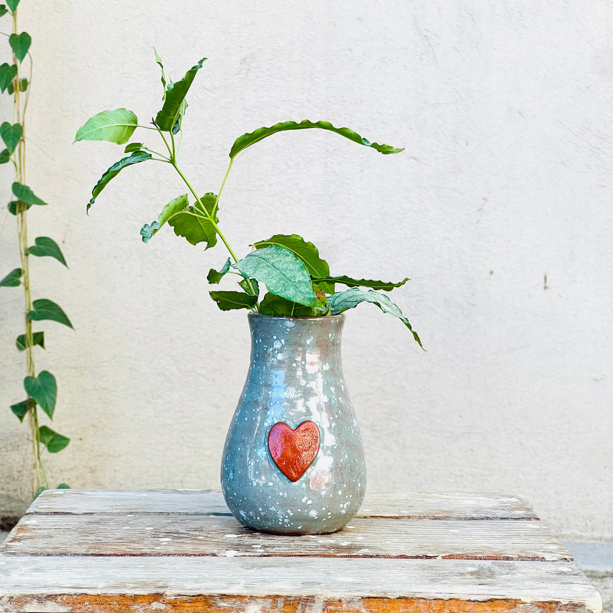 Calliope Heart Vase - Seafoam Speckles