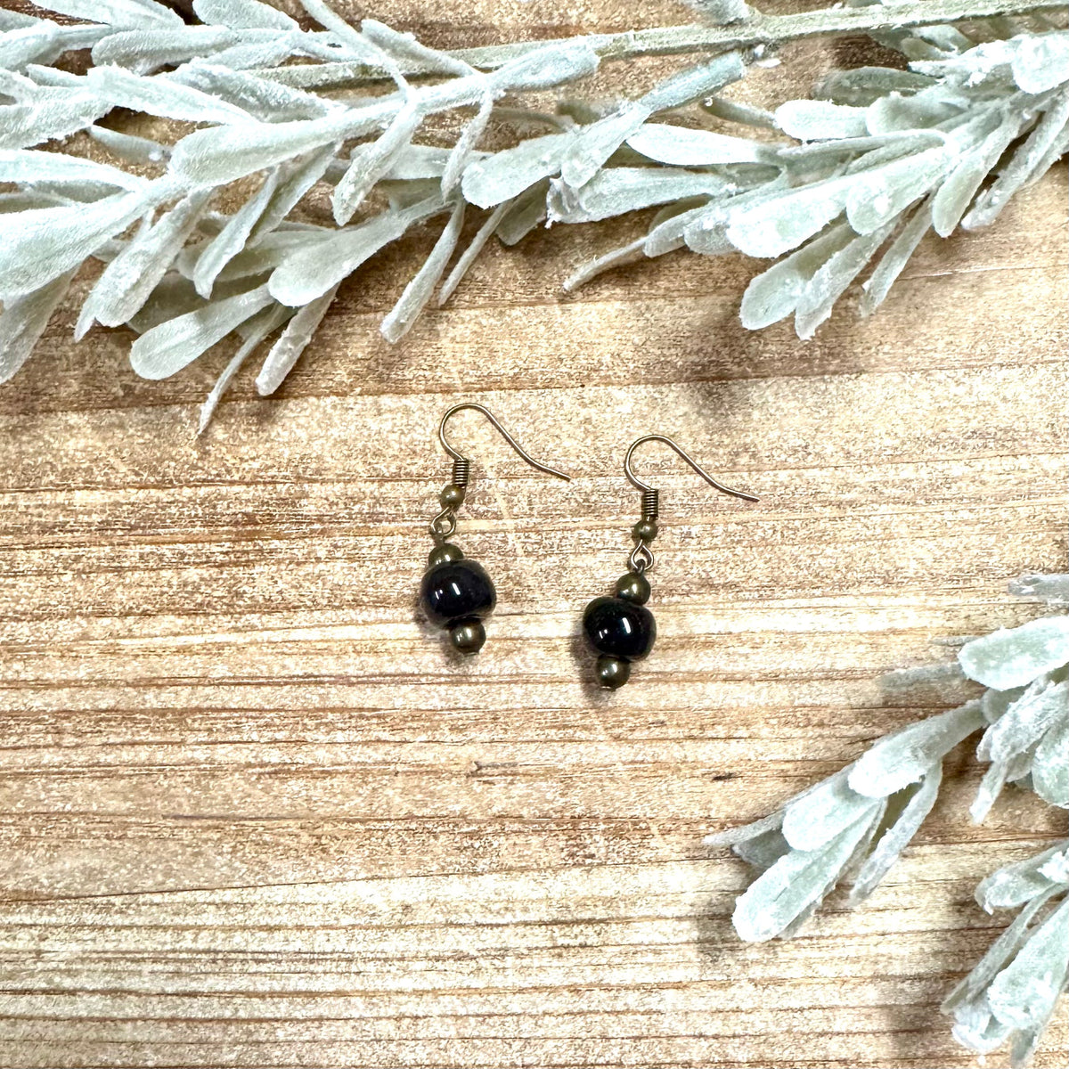 Simple Ceramic Earring- Black Onyx