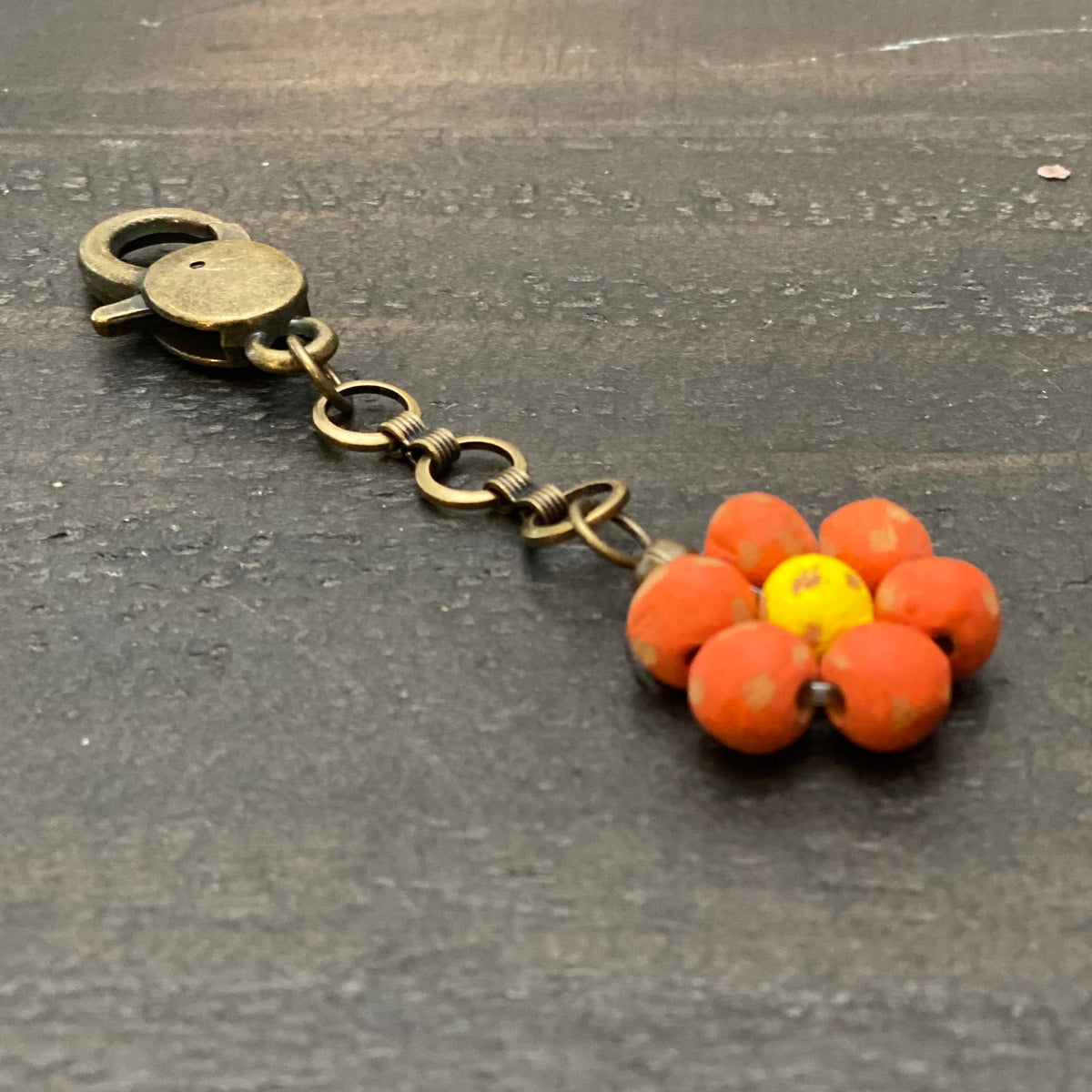 Ceramic Daisy Keychain